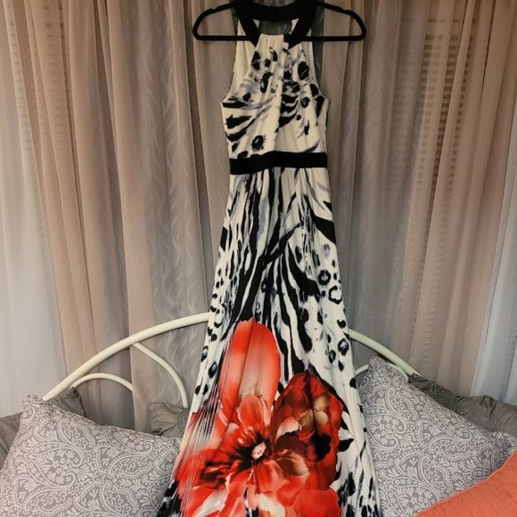 Halter Black and White Long Floral Dress Size 2 - Picture 1 of 8